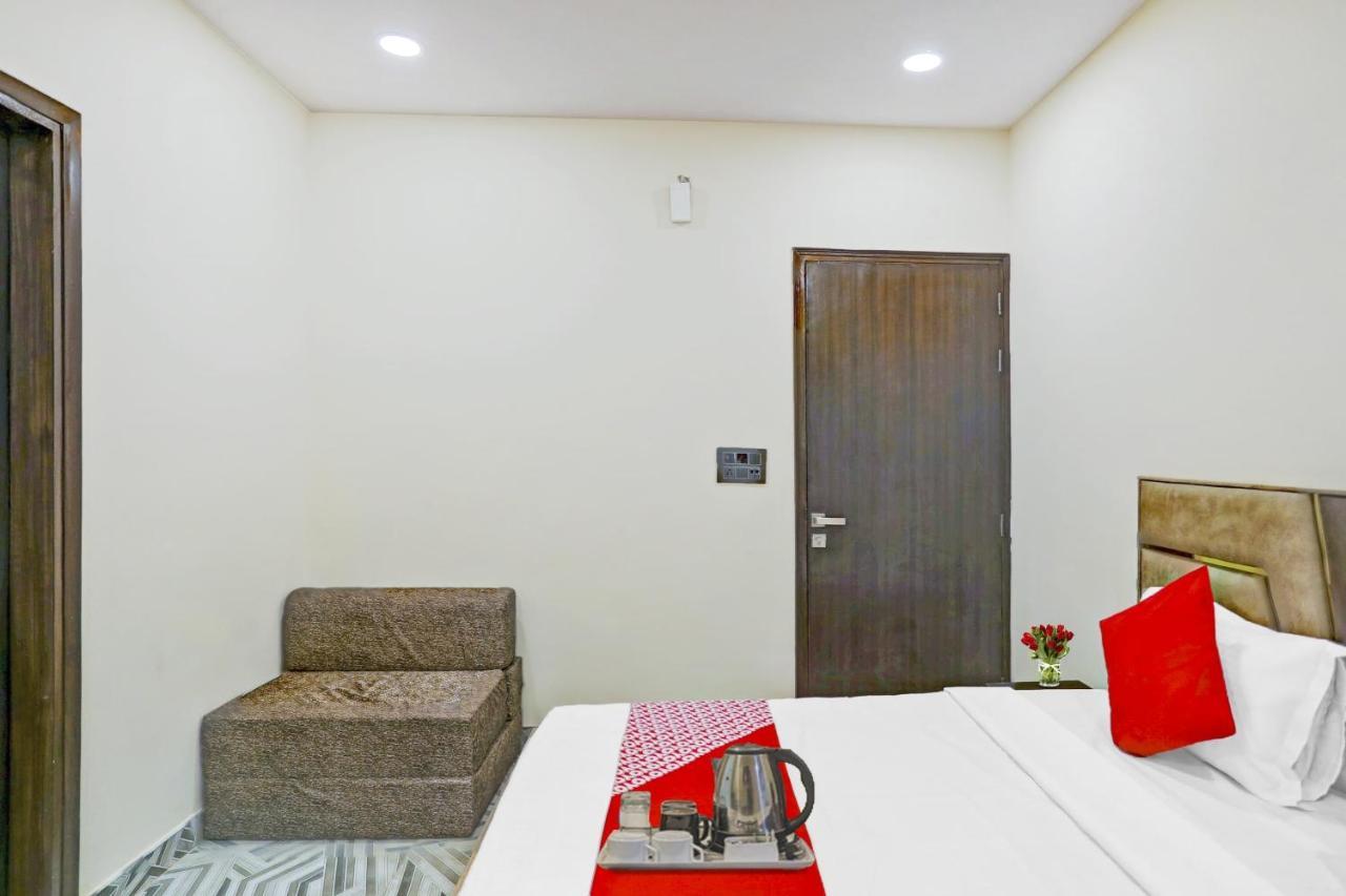 Hotel O Royal Lotus Stay Near Ip Extension Metro Station Нью-Дели Экстерьер фото